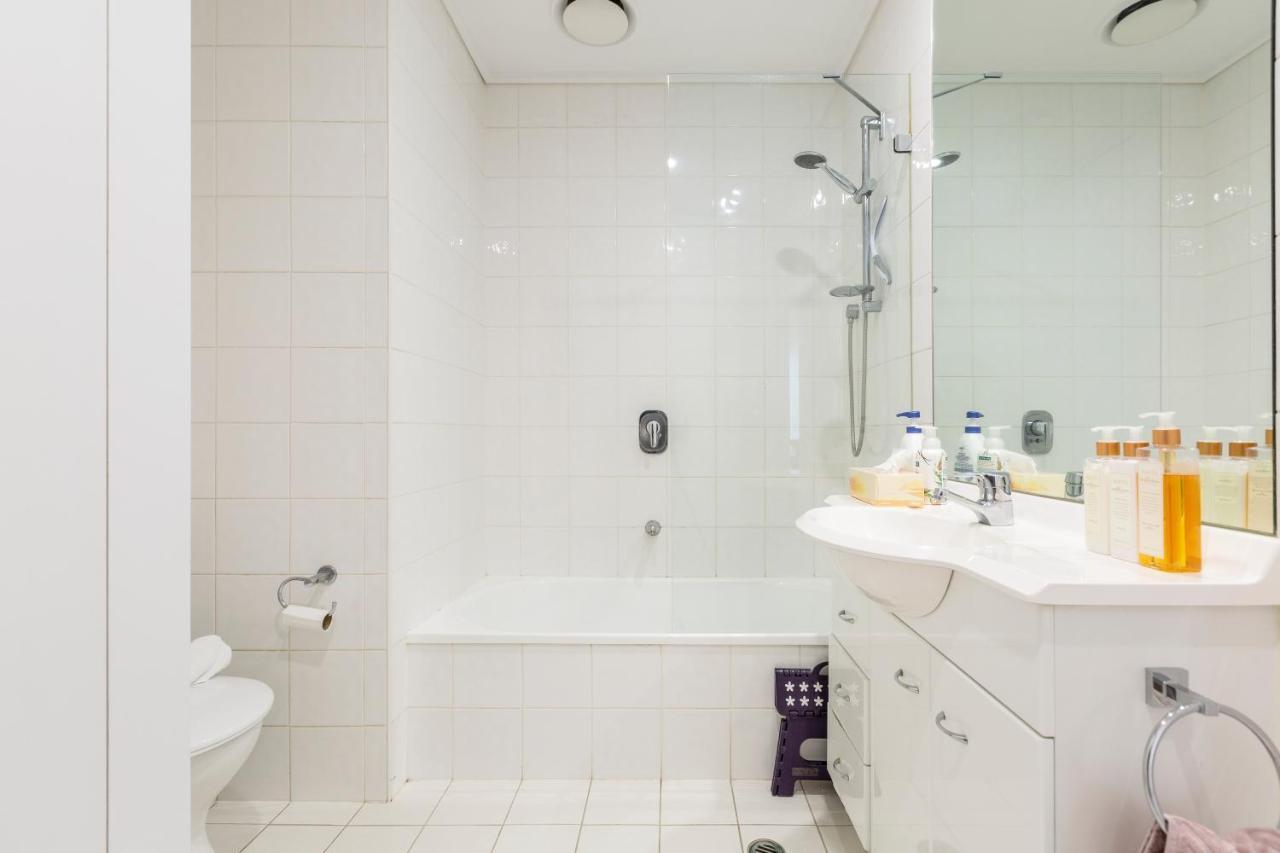 ☆Of Southbank☆Light Filled Apartment☆Huge Private Terrace With City Views☆Parking☆Pool☆Gym☆Wifi メルボルン エクステリア 写真