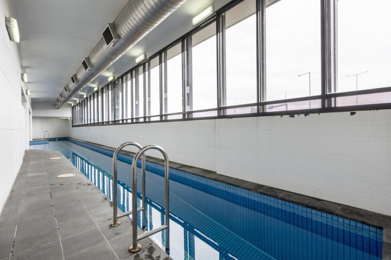 ☆Of Southbank☆Light Filled Apartment☆Huge Private Terrace With City Views☆Parking☆Pool☆Gym☆Wifi メルボルン エクステリア 写真