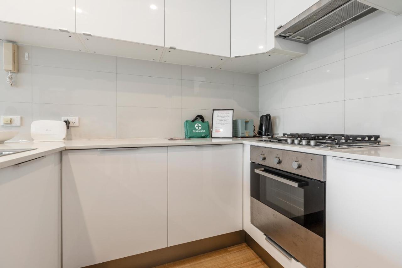 ☆Of Southbank☆Light Filled Apartment☆Huge Private Terrace With City Views☆Parking☆Pool☆Gym☆Wifi メルボルン エクステリア 写真